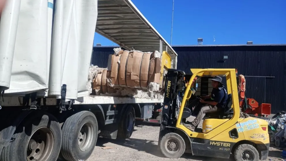 Más de 18 toneladas de residuos reciclables partieron de Viedma para su recuperación 