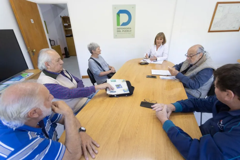 Jubilados cargan contra el PAMI, asediado por la motosierra de Milei