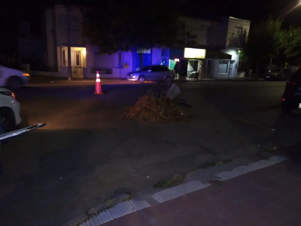 Atropellan a un barrendero en zona céntrica y lo envían al hospital