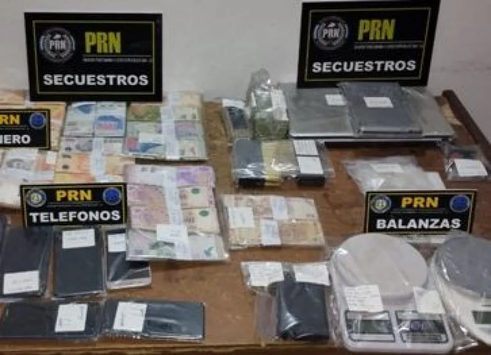 Golpe al narcotráfico: secuestran droga y detienen a tres personas
