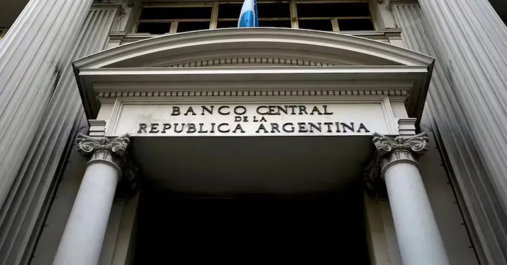El Banco Central bajó la tasa de interés de referencia al 70%