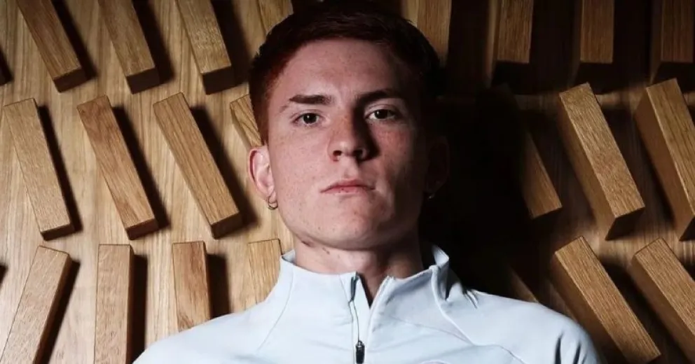 El Colo Barco sorprende con un look al estilo Peaky Blinders