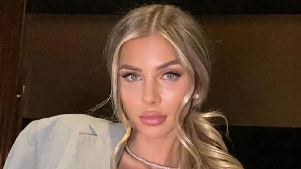 Romina Malaspina desafía al otoño con un look de bikini