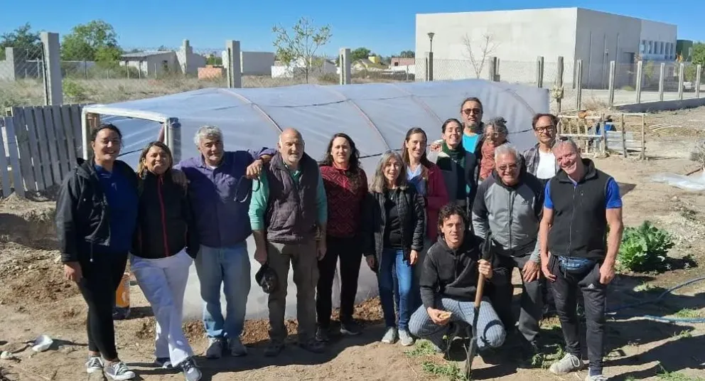 Nuevo Invernadero Escuela en Las Grutas