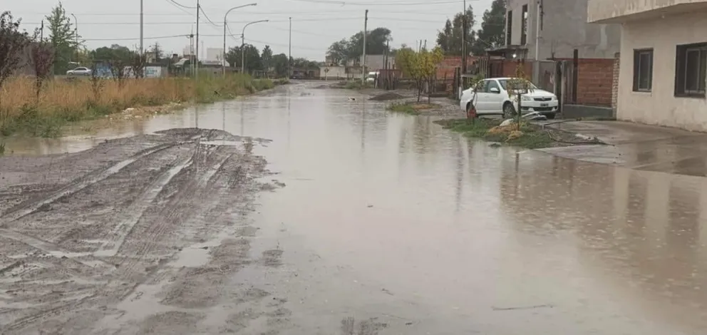 Recolectan ropas, frazadas y alimentos para los damnificados por la tormenta 