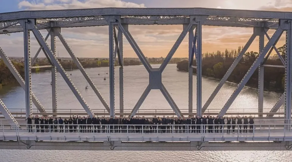 Viedma festeja su aniversario con música de Camerata