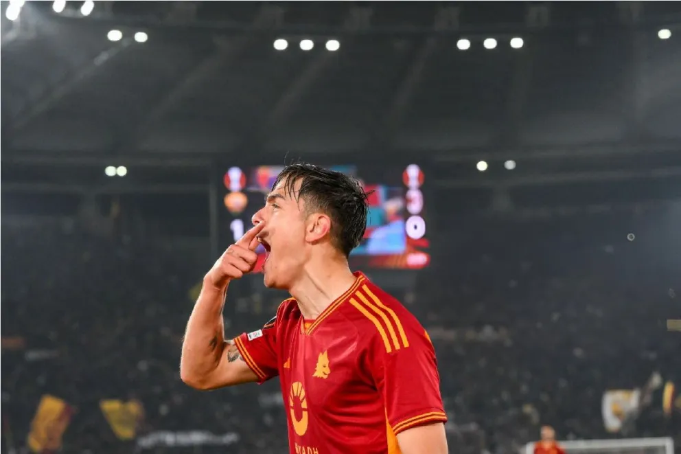 Con gol de Dybala, la Roma dejó en el camino al Milán y se metió en semifinales