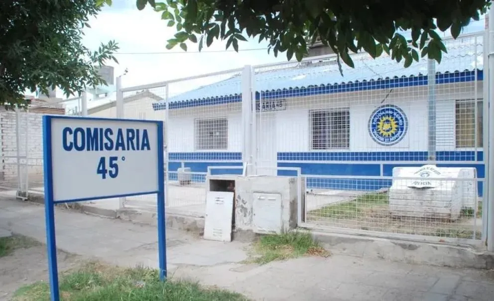 Denunciaron a una madre por agredir físicamente a la maestra de su hijo