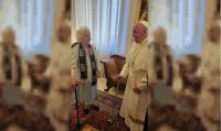Emotivo encuentro entre Estela de Carlotto y el Papa Francisco en el Vaticano