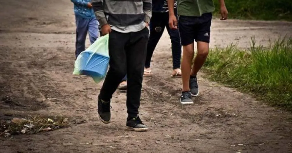 Recortes del Gobierno afectan a millones de niños en Argentina