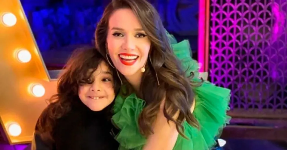 Natalia Oreiro comparte tiernas fotos de su hijo en Japón