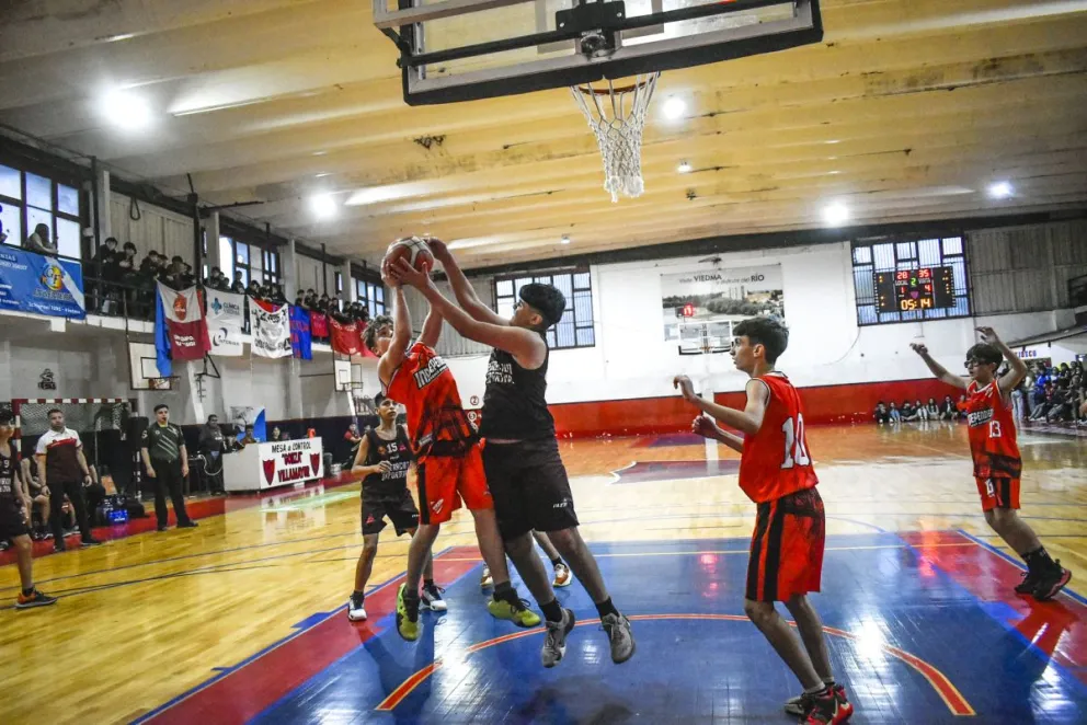 Los equipos comienzan a copar la Comarca. Foto Archivo. 