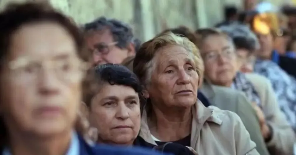 Jubilados: el Gobierno hizo oficial el bono de $70.000 para mayo