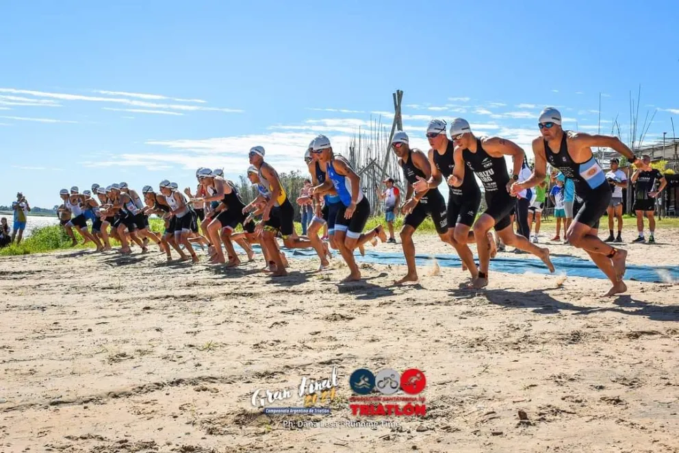 El triatlón rionegrino brilló en Santa Fe: Matías Campi fue subcampeón argentino