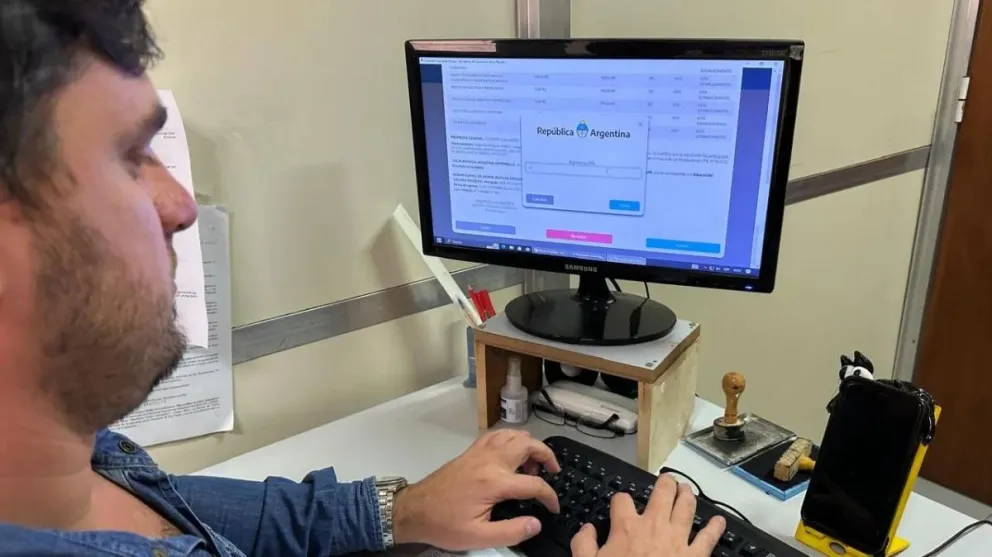 Estudiantes de Río Negro acceden a títulos digitales de forma más rápida