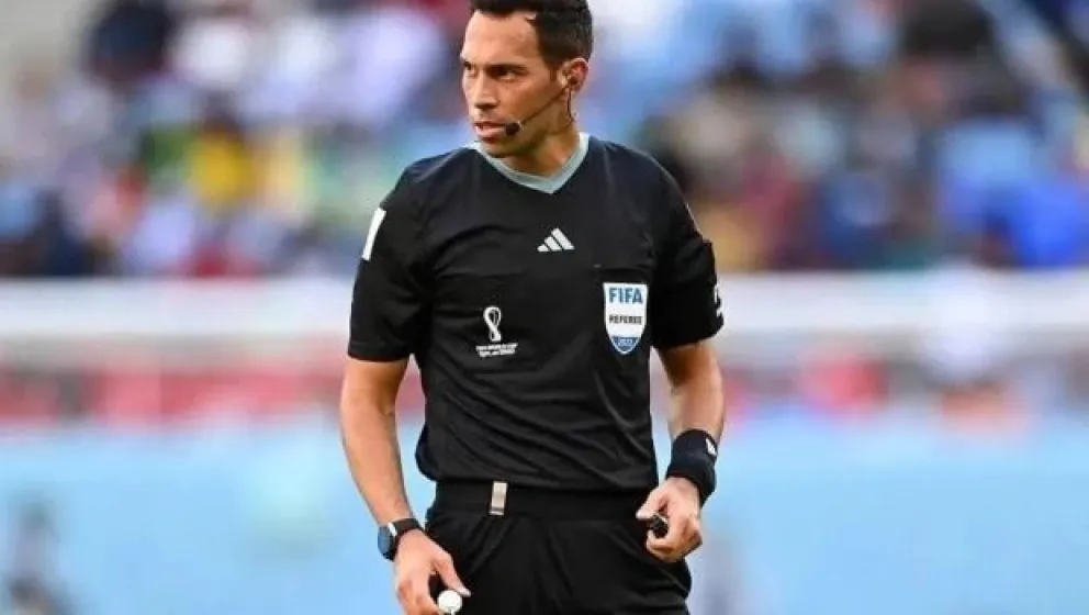 Designaron al árbitro argentino Facundo Tello para dirigir en la Eurocopa 2024
