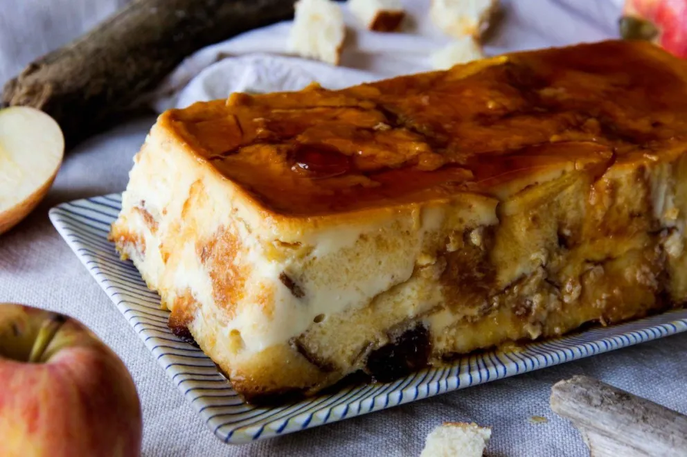 Paso a paso para cocinar un budín de pan y manzanas exquisito