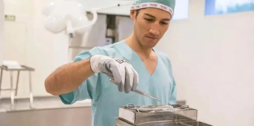 Con un promedio de 200 autopsias por año, se buscan técnicos evisceradores en la provincia