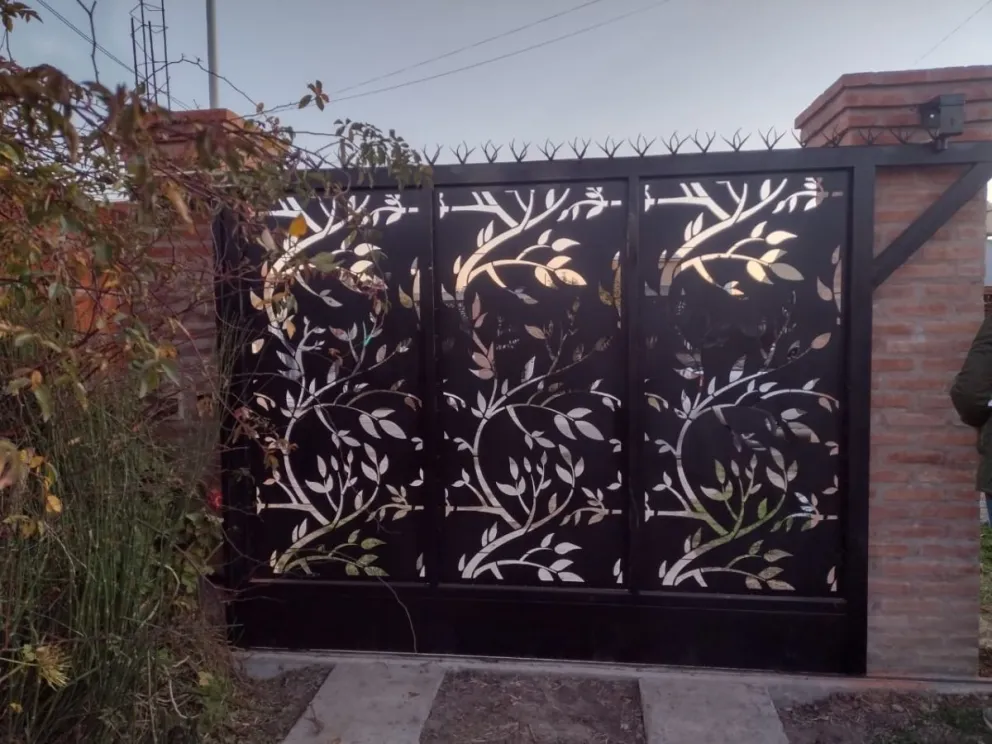 Utilización creativa de chapas perforadas