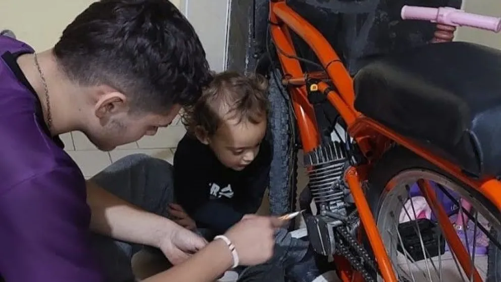 Nico, un joven viedmense que convirtió su pasión en una salida laboral