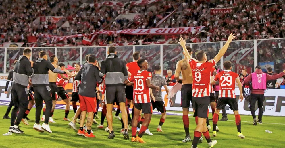 Esta vez no pudo desde los doce pasos: Estudiantes eliminó a Boca por penales y jugará la final