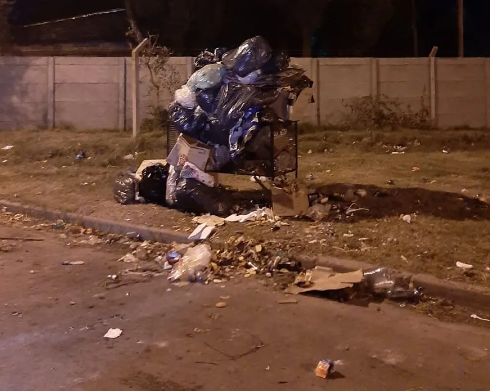 Vecinos están indignados por acumulación de basura