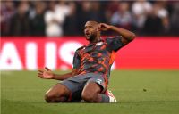 Sin “Dibu” Martínez, Aston Villa perdió como local ante el Olympiacos de Grecia