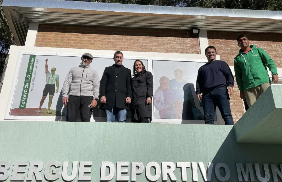 Un reconocimiento “Olímpico”: las figuras olímpicas viedmenses ilustran el albergue Municipal 