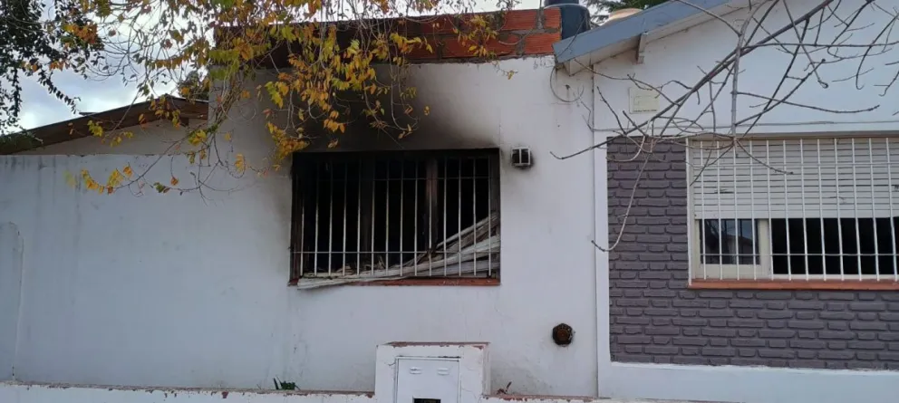 Voraz incendio en el CAINA de la calle 7 de Marzo 