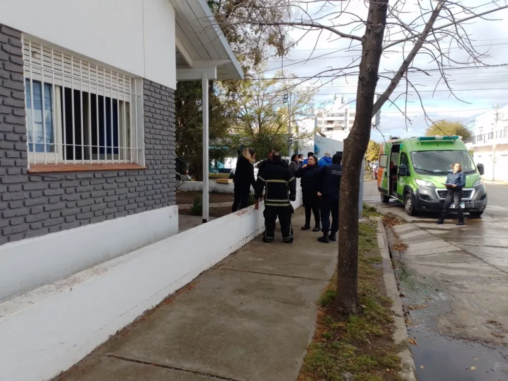 Vecina del CAINA: "Estamos rogando que no muera nadie"