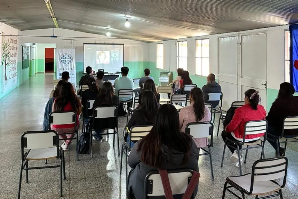 El Nodo CURZAS-UNCo de Los Menucos recibe estudiantes de parajes y del Alto Valle