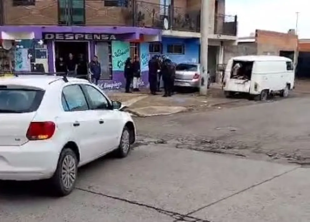 Más detalles del accidente en Contín y Dorrego: en el auto que lo protagonizó iba un menor que terminó herido