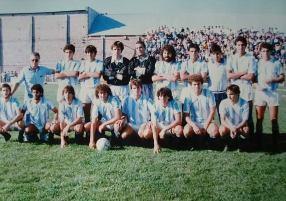 “Queremos que haya cada vez más chicos formados acá jugando en primera”