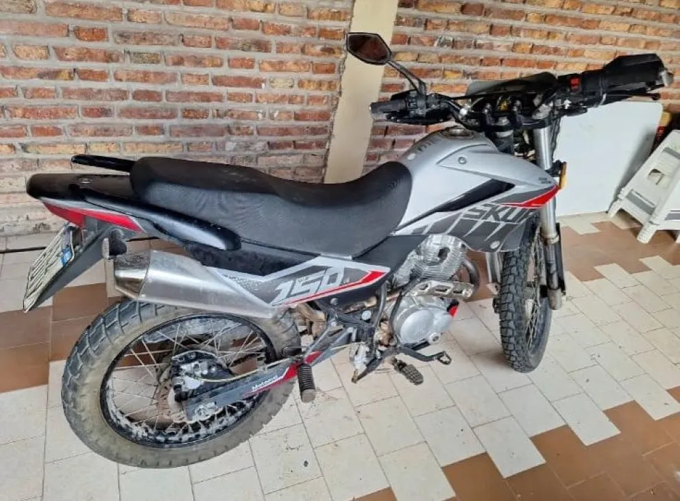 Delincuentes robaron motocicleta en una audaz maniobra