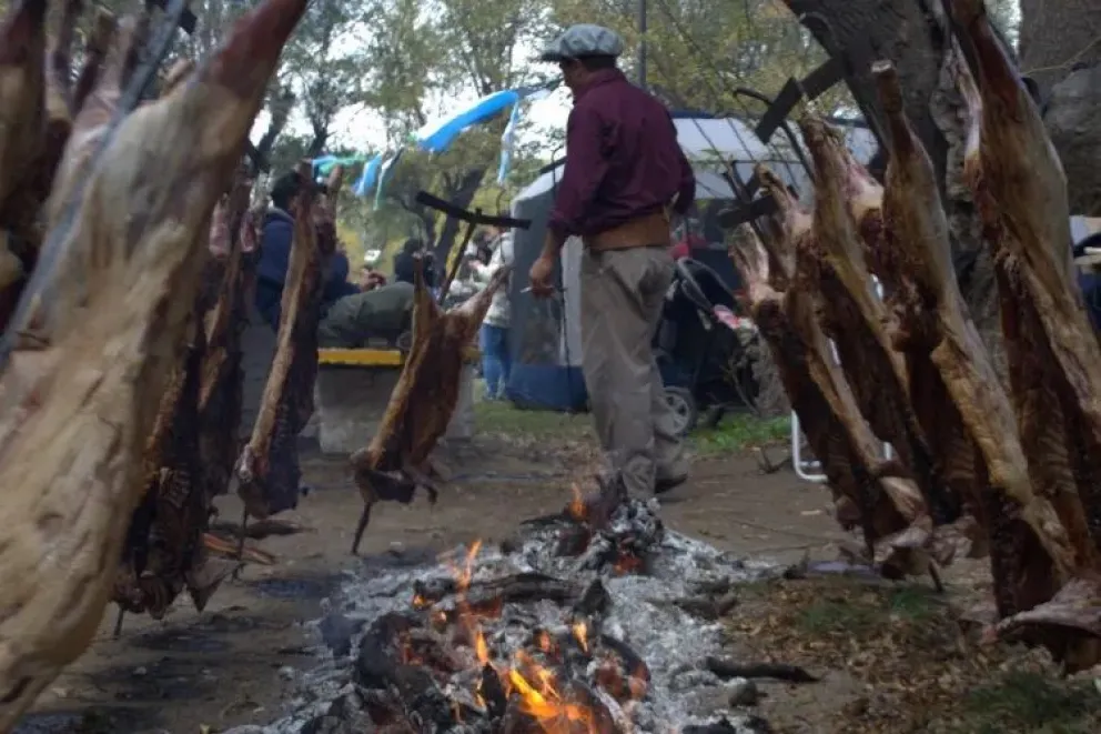 Guardia Mitre defendió su localía: la dupla Akerman y Muñoz se consagró campeona del Concurso de Jabalí al Asador