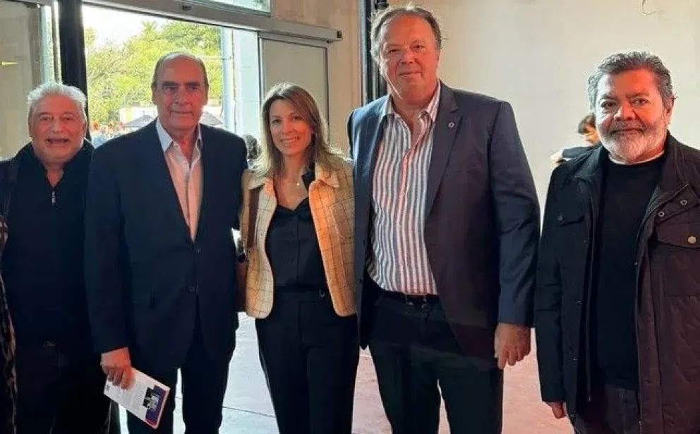 Ministro del Interior y líder sindical de la UOCRA se unen en la presentación de un libro 