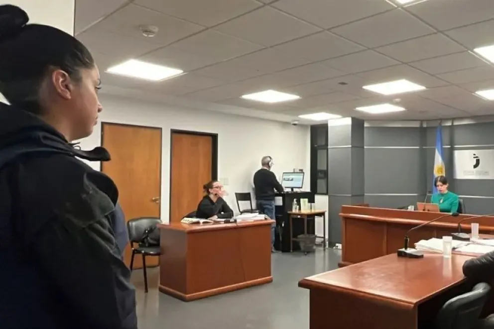 No duró nada tras las rejas: liberaron a la ladrona que le puso un cuchillo en el cuello a una menor