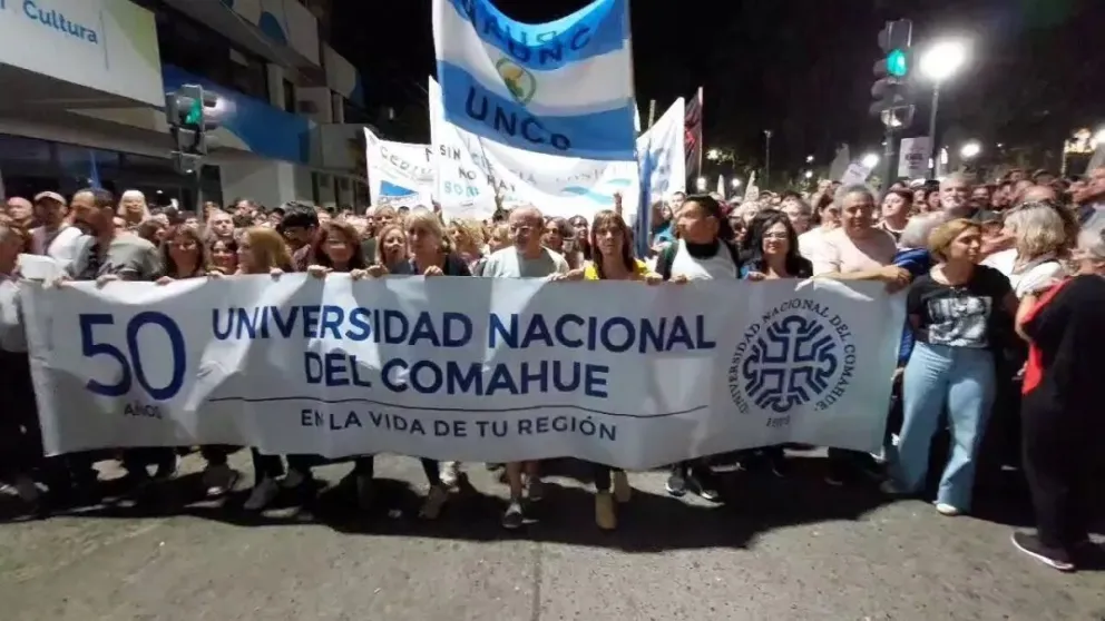 La UBA llegó a un acuerdo con el Gobierno pero la situación en la UNCo no ha mejorado