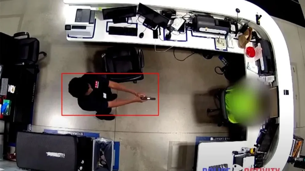 Video: la policía mató a un hombre que intentó asesinar a su jefe