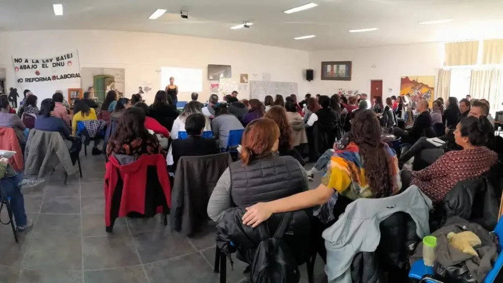 Adicciones: trabajadores se capacitan en prevención de consumos problemáticos