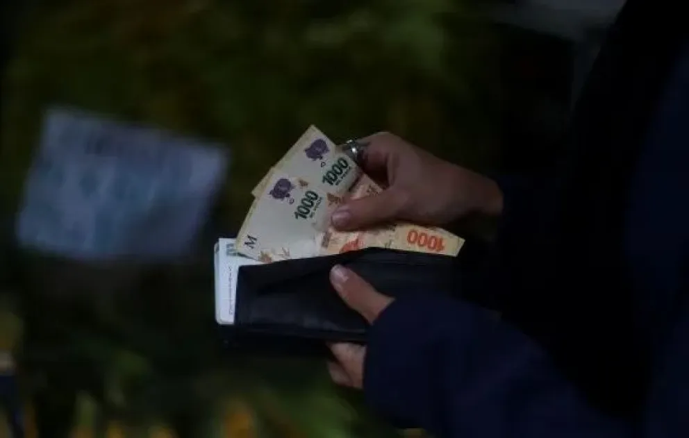 Impacto económico: Salarios formales caen un 15% durante el gobierno de Milei