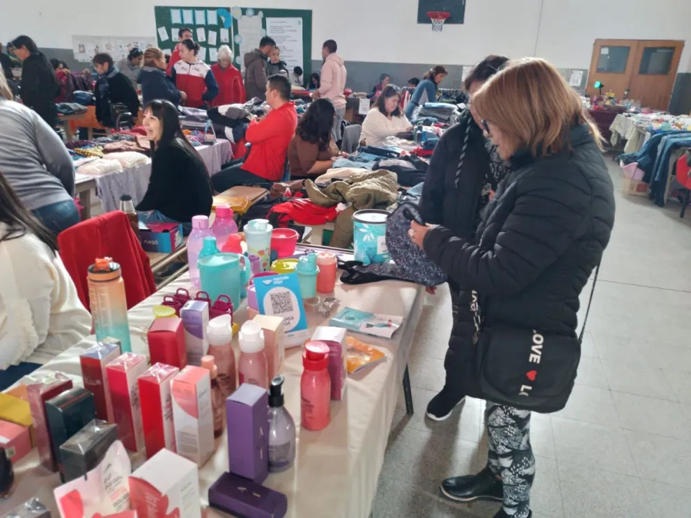 Feriantes actualizados: un nuevo reglamento busca mejorar la organización