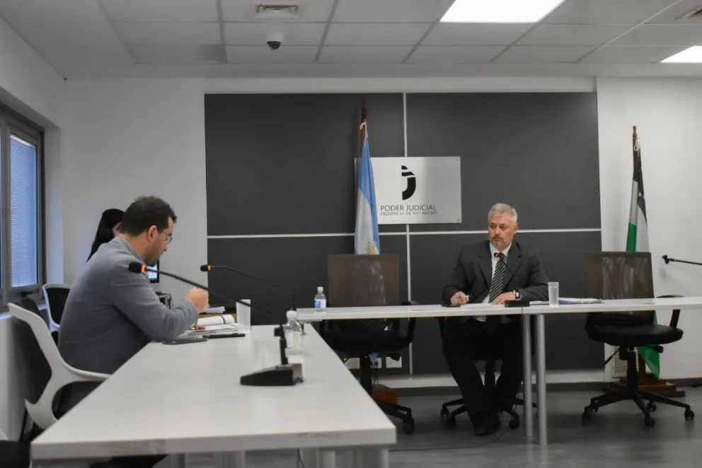 "Atrápame si puedes": una estafadora está corriendo de la Justicia 