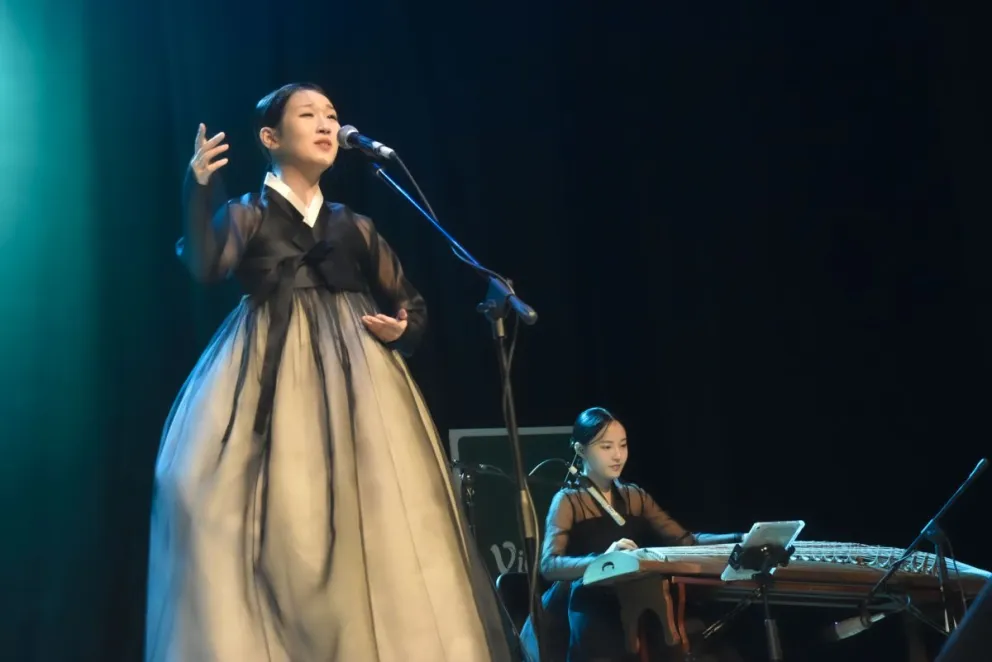 Corea siempre estuvo cerca: impresionante show en el Centro Cultural viedmense