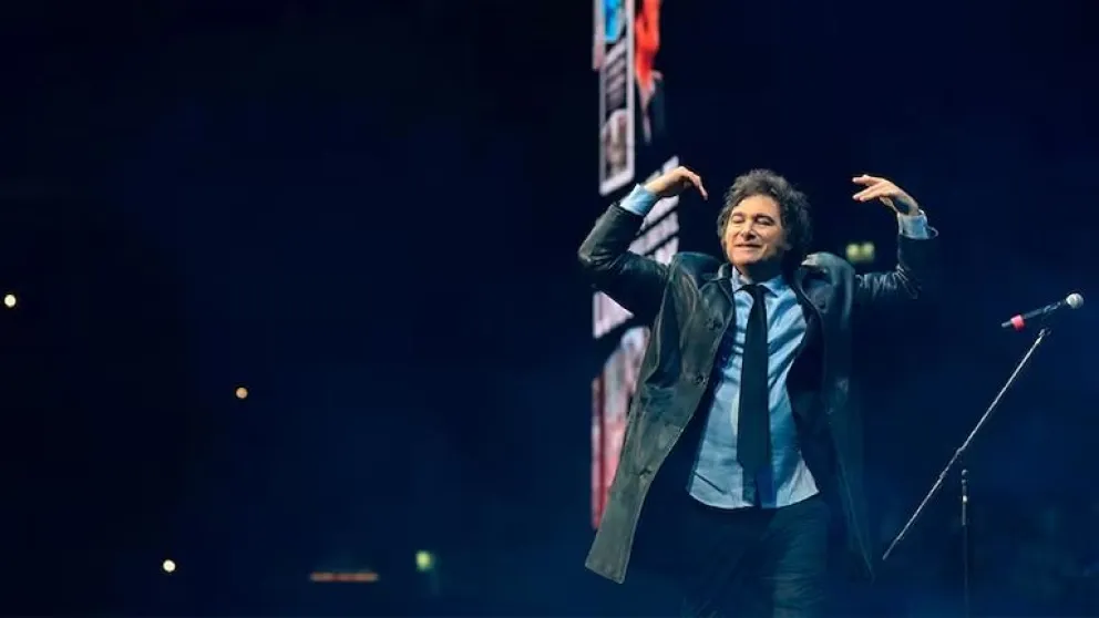 Milei presentó su polémico libro y apuntó contra el Estado en el Luna Park