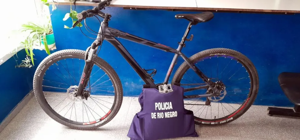 La Policía empezó a controlar a los ciclistas para saber si tienen papeles