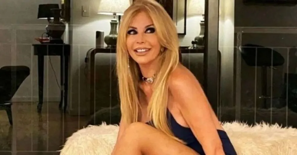 Graciela Alfano, a sus 71 años, deslumbra a todos con microbikini roja