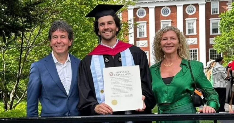 La emotiva graduación del hijo de Ariel Rodríguez Palacios en Harvard: las mejores fotos
