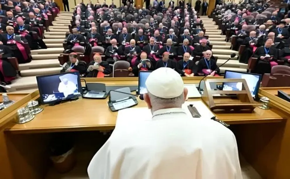 Francisco critica ingreso de seminaristas homosexuales en la Iglesia: "Es demasiado"