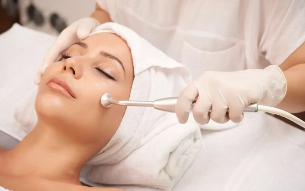 La canasta básica de la estética: ¿Cuánto te sale ponerte linda en Viedma?